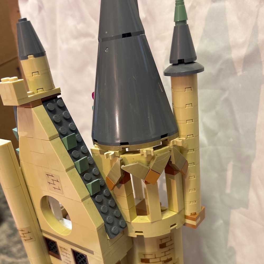 LEGO Harry Potter Hogwarts Astronomy Tower 75969 Multi Tan Excellent Minifigures - Picture 7 of 12
